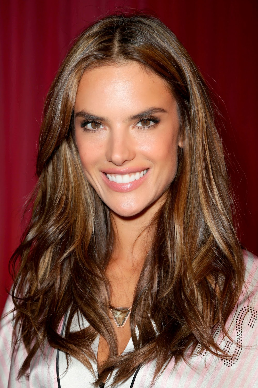 How tall is Alessandra Ambrosio?